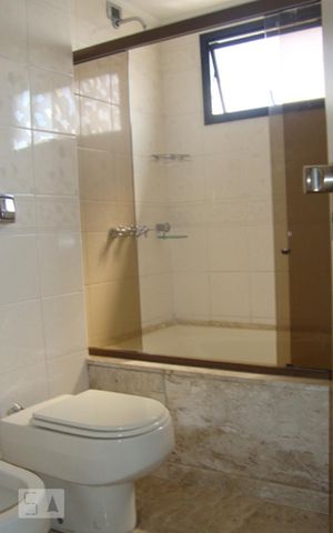 Apartamento à venda com 254m², 4 quartos e 4 vagasBanheiro