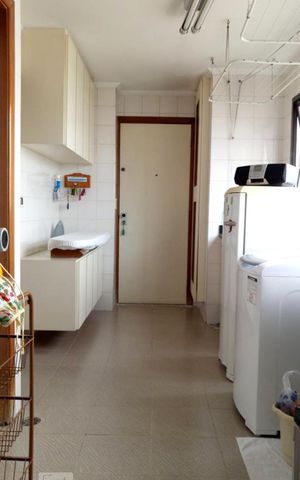 Apartamento à venda com 254m², 4 quartos e 4 vagasCozinha