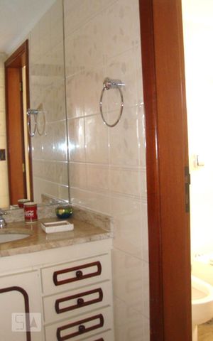Apartamento à venda com 254m², 4 quartos e 4 vagasBanheiro