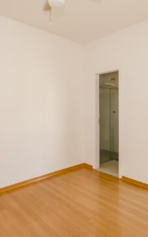 Apartamento à venda com 90m², 3 quartos e 2 vagasSuíte