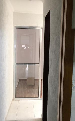 Casa para alugar com 60m², 1 quarto e sem vaga