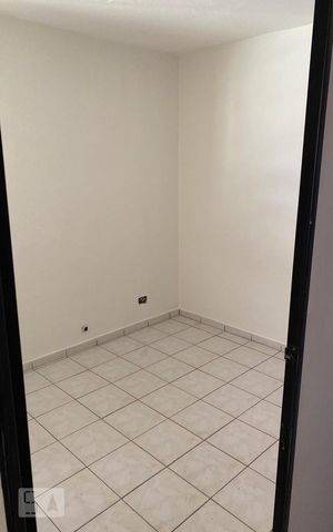 Casa à venda com 229m², 4 quartos e 2 vagas Casa à venda com 229m², 4 quartos e 2 vagasQuarto 4