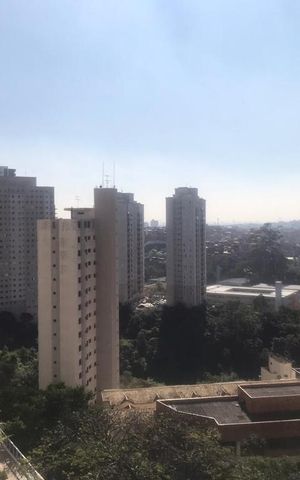 Apartamento à venda com 205m², 3 quartos e 4 vagas Apartamento à venda com 205m², 3 quartos e 4 vagasVista