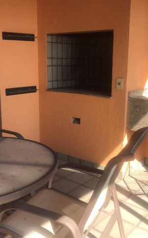 Apartamento à venda com 205m², 3 quartos e 4 vagas Apartamento à venda com 205m², 3 quartos e 4 vagasVaranda