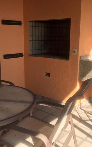 Apartamento à venda com 205m², 3 quartos e 4 vagas Apartamento à venda com 205m², 3 quartos e 4 vagasVaranda