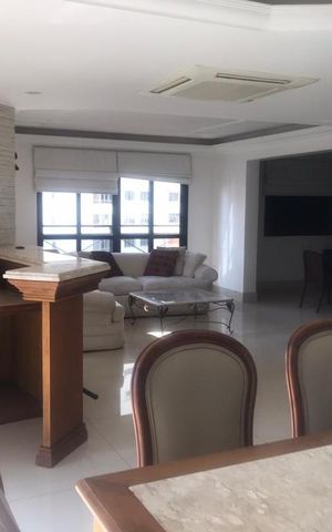 Apartamento à venda com 205m², 3 quartos e 4 vagas Apartamento à venda com 205m², 3 quartos e 4 vagasSala de Estar