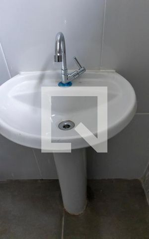 Apartamento para alugar com 46m², 1 quarto e sem vaga Apartamento para alugar com 46m², 1 quarto e sem vagaBanheiro