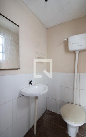 Casa à venda com 180m², 5 quartos e 2 vagas Casa à venda com 180m², 5 quartos e 2 vagasLavabo