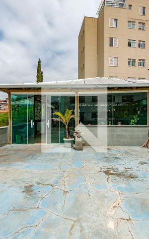Casa para alugar com 470m², 3 quartos e 5 vagas Casa para alugar com 470m², 3 quartos e 5 vagasedícula