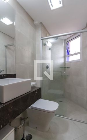 Apartamento à venda com 104m², 3 quartos e 2 vagas Apartamento à venda com 104m², 3 quartos e 2 vagasBanheiro da Suíte