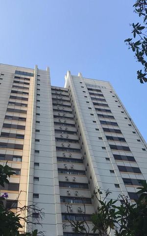 Apartamento à venda com 185m², 4 quartos e 3 vagas Apartamento à venda com 185m², 4 quartos e 3 vagasFachada do bloco