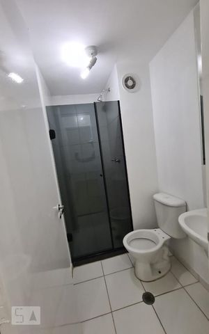 Apartamento para alugar com 50m², 2 quartos e sem vaga Apartamento para alugar com 50m², 2 quartos e sem vagaBanheiro