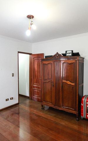 Casa à venda com 280m², 4 quartos e 3 vagas Casa à venda com 280m², 4 quartos e 3 vagasSuite 02