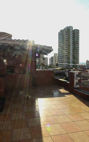 Casa à venda com 280m², 4 quartos e 3 vagas Casa à venda com 280m², 4 quartos e 3 vagasTerraço