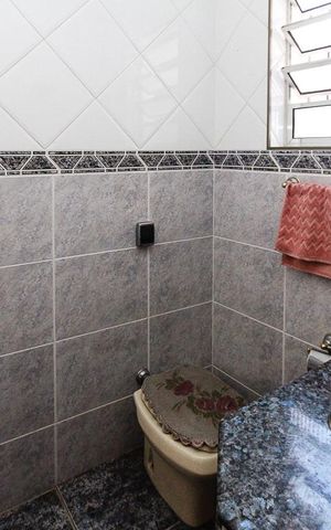 Casa à venda com 280m², 4 quartos e 3 vagas Casa à venda com 280m², 4 quartos e 3 vagasBanheiro Suite 02