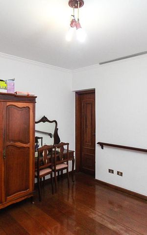Casa à venda com 280m², 4 quartos e 3 vagas Casa à venda com 280m², 4 quartos e 3 vagasSuite 02