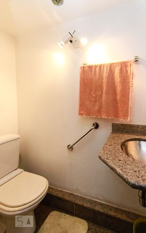 Casa à venda com 280m², 4 quartos e 3 vagas Casa à venda com 280m², 4 quartos e 3 vagasLavabo