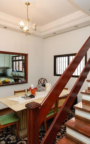 Casa à venda com 280m², 4 quartos e 3 vagas Casa à venda com 280m², 4 quartos e 3 vagasSala de Jantar