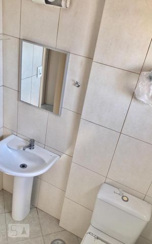 Apartamento à venda com 57m², 2 quartos e 2 vagas Apartamento à venda com 57m², 2 quartos e 2 vagasBanheiro