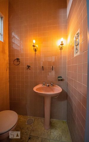 Casa para alugar com 150m², 4 quartos e 1 vagaBanheiro 1