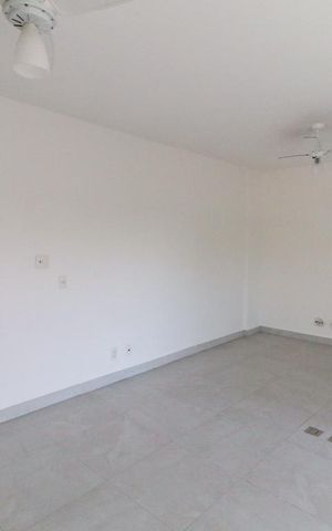 Studio para alugar com 35m², 1 quarto e sem vaga Studio para alugar com 35m², 1 quarto e sem vagaStudio