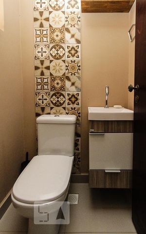 Casa para alugar com 220m², 3 quartos e 2 vagas Casa para alugar com 220m², 3 quartos e 2 vagasLavabo