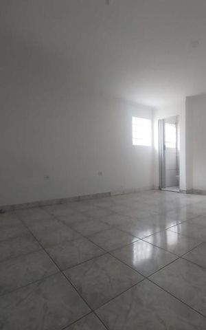 Casa para alugar com 40m², 1 quarto e sem vaga Casa para alugar com 40m², 1 quarto e sem vagaSala/Quarto