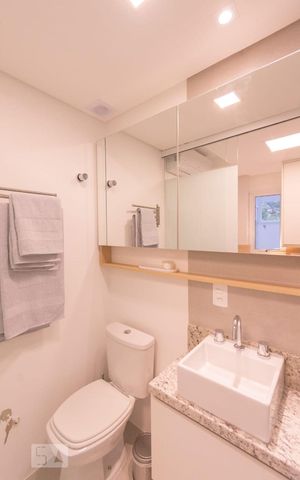 Studio à venda com 34m², 1 quarto e sem vaga Studio à venda com 34m², 1 quarto e sem vagaBanheiro