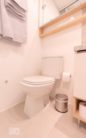 Studio à venda com 34m², 1 quarto e sem vaga Studio à venda com 34m², 1 quarto e sem vagaBanheiro