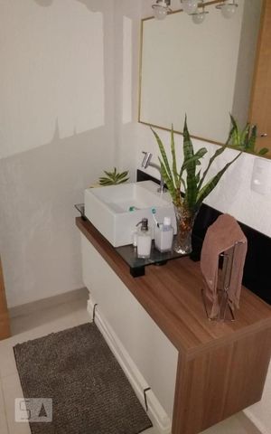 Apartamento à venda com 76m², 2 quartos e sem vaga Apartamento à venda com 76m², 2 quartos e sem vagaBanheiro