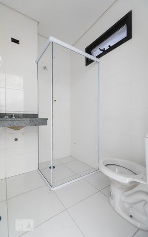 Studio à venda com 28m², 1 quarto e sem vaga Studio à venda com 28m², 1 quarto e sem vagaBanheiro