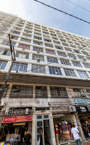 Studio para alugar com 30m², 1 quarto e sem vaga Studio para alugar com 30m², 1 quarto e sem vagaFachada