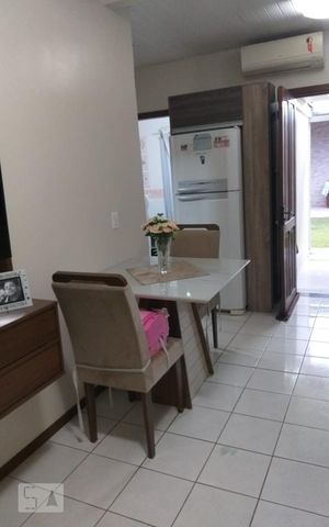 Casa para alugar com 74m², 2 quartos e 2 vagas
