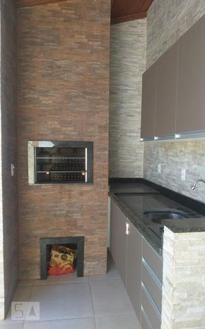 Casa para alugar com 74m², 2 quartos e 2 vagas