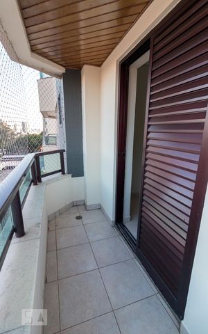 Apartamento à venda com 170m², 3 quartos e 2 vagasVaranda quarto 2 suíte