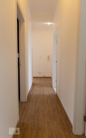 Apartamento à venda com 82m², 2 quartos e sem vagaCorredor