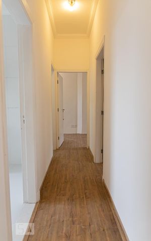 Apartamento à venda com 82m², 2 quartos e sem vagaCorredor