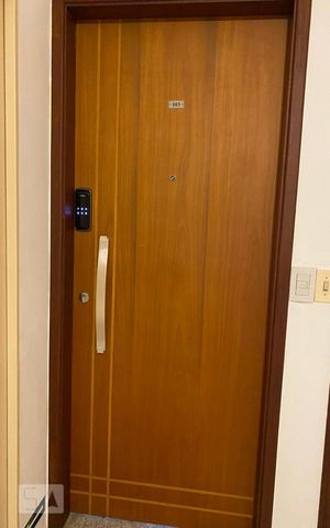 Apartamento para alugar com 83m², 3 quartos e 2 vagas Apartamento para alugar com 83m², 3 quartos e 2 vagasFechadura