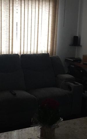Casa à venda com 240m², 3 quartos e 3 vagas Casa à venda com 240m², 3 quartos e 3 vagassala