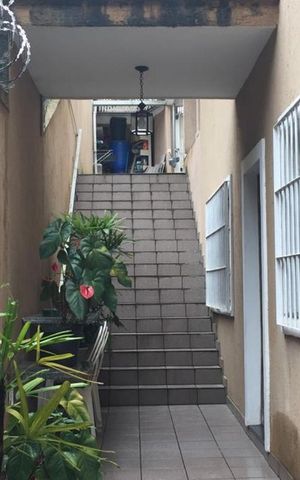 Casa à venda com 240m², 3 quartos e 3 vagas Casa à venda com 240m², 3 quartos e 3 vagasquintal