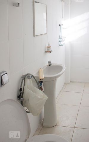 Casa à venda com 300m², 3 quartos e 1 vagaBanheiro