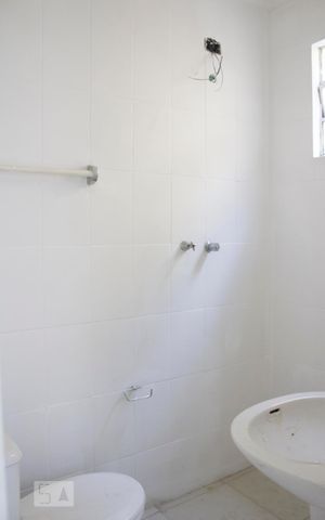 Casa à venda com 300m², 3 quartos e 1 vagaBanheiro