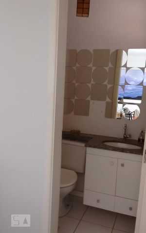 Apartamento à venda com 116m², 2 quartos e 2 vagas Apartamento à venda com 116m², 2 quartos e 2 vagasBanheiro