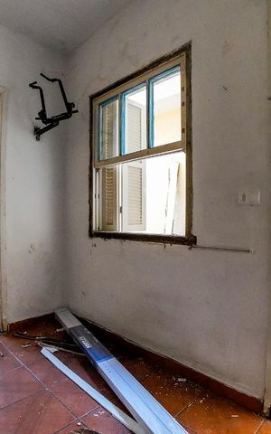Casa à venda com 100m², 4 quartos e 2 vagas Casa à venda com 100m², 4 quartos e 2 vagasQuarto Edícula 1