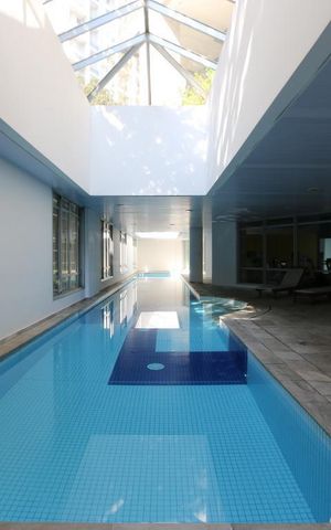 Apartamento à venda com 97m², 2 quartos e 2 vagas Apartamento à venda com 97m², 2 quartos e 2 vagasPiscina coberta