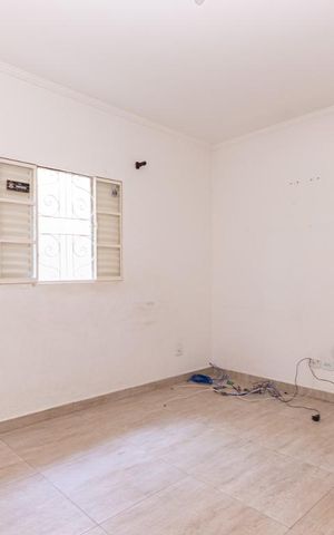 Casa à venda com 240m², 3 quartos e 2 vagas Casa à venda com 240m², 3 quartos e 2 vagasQuarto 2