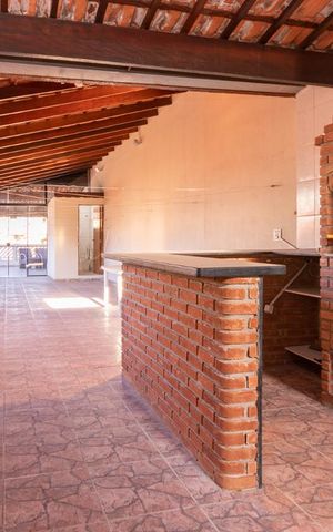 Casa à venda com 240m², 3 quartos e 2 vagas Casa à venda com 240m², 3 quartos e 2 vagasChurrasqueira