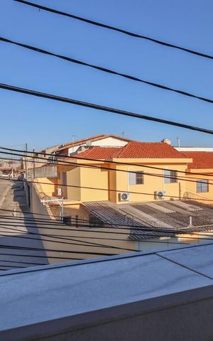 Casa à venda com 240m², 3 quartos e 2 vagas Casa à venda com 240m², 3 quartos e 2 vagasSacada