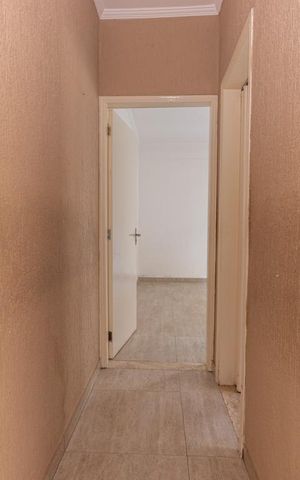 Casa à venda com 240m², 3 quartos e 2 vagas Casa à venda com 240m², 3 quartos e 2 vagasCorredor