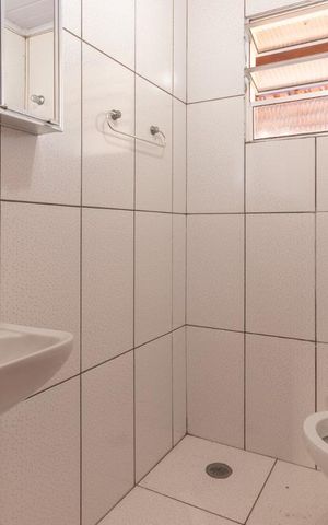 Casa à venda com 240m², 3 quartos e 2 vagas Casa à venda com 240m², 3 quartos e 2 vagasLavabo